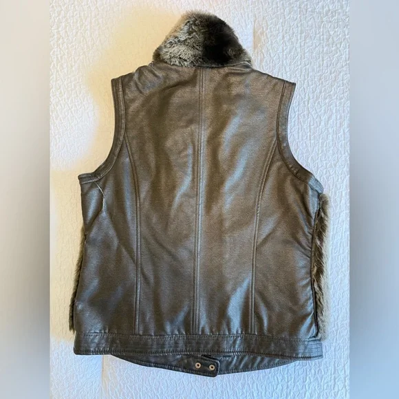 Big Chill Faux Fur & Leather Trim Vest – Size M - Picture 9 of 13